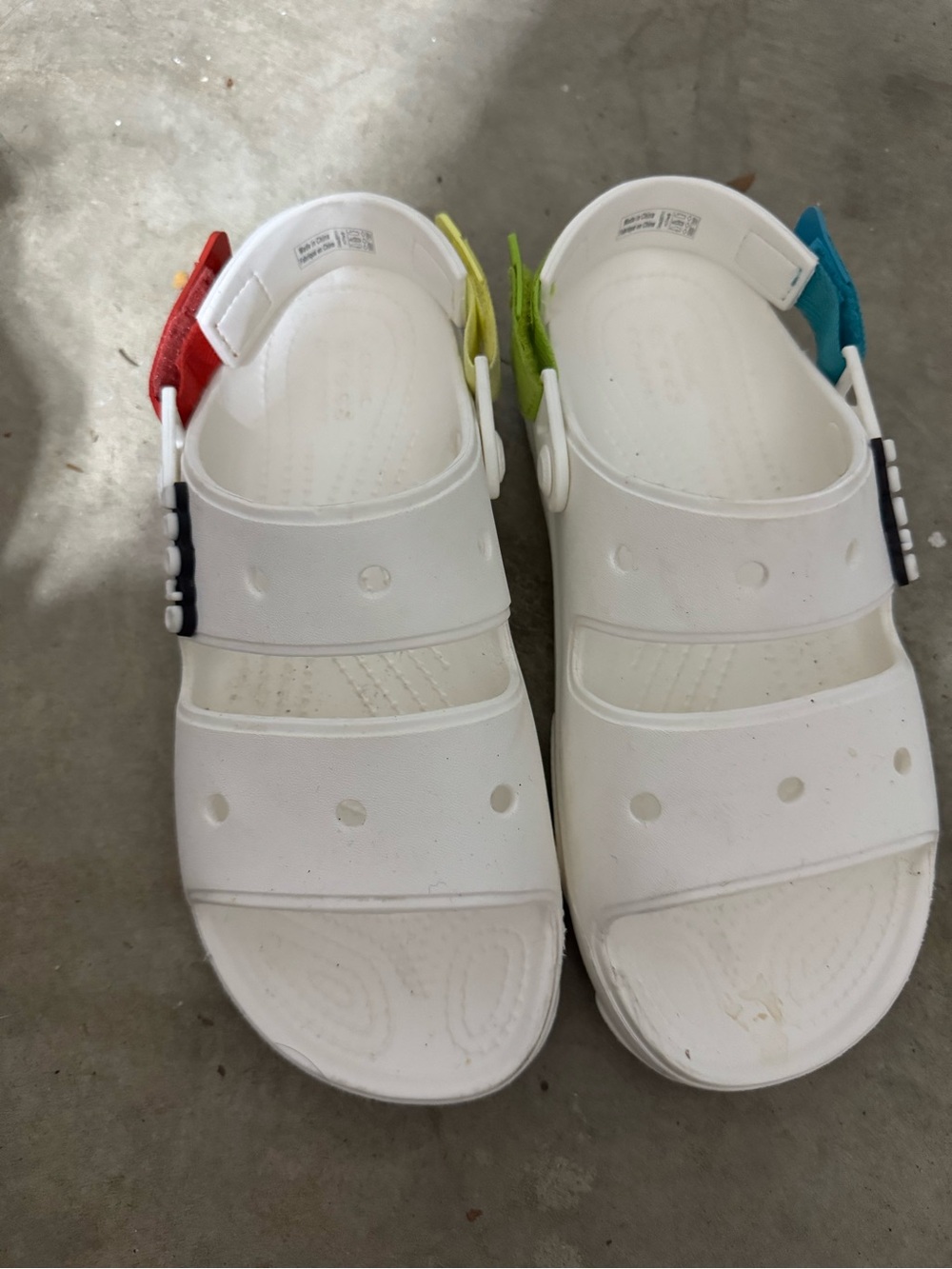 Women’s White Sandal Crocs with Multicolor Heel Straps